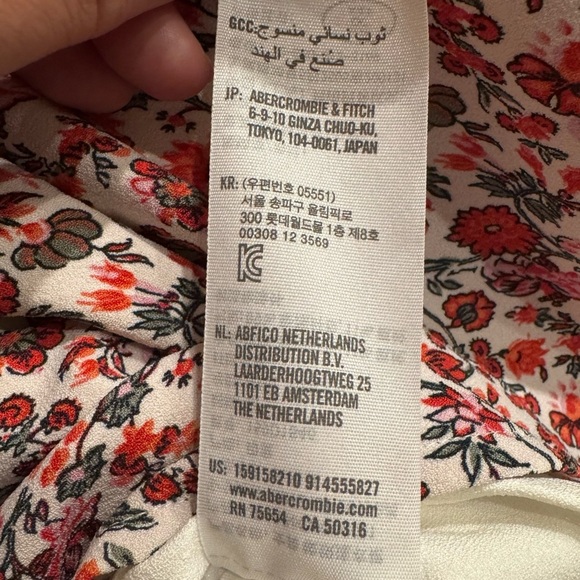 NWT Abercrombie & Fitch Twist-Front Cutout Mini Floral Dress Size Medium - Picture 13 of 16